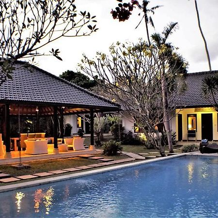 Finn'S Villa Santai Seminyak Exteriör bild